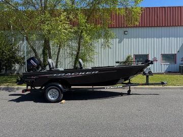 2025 Tracker Super Guide V-16 T