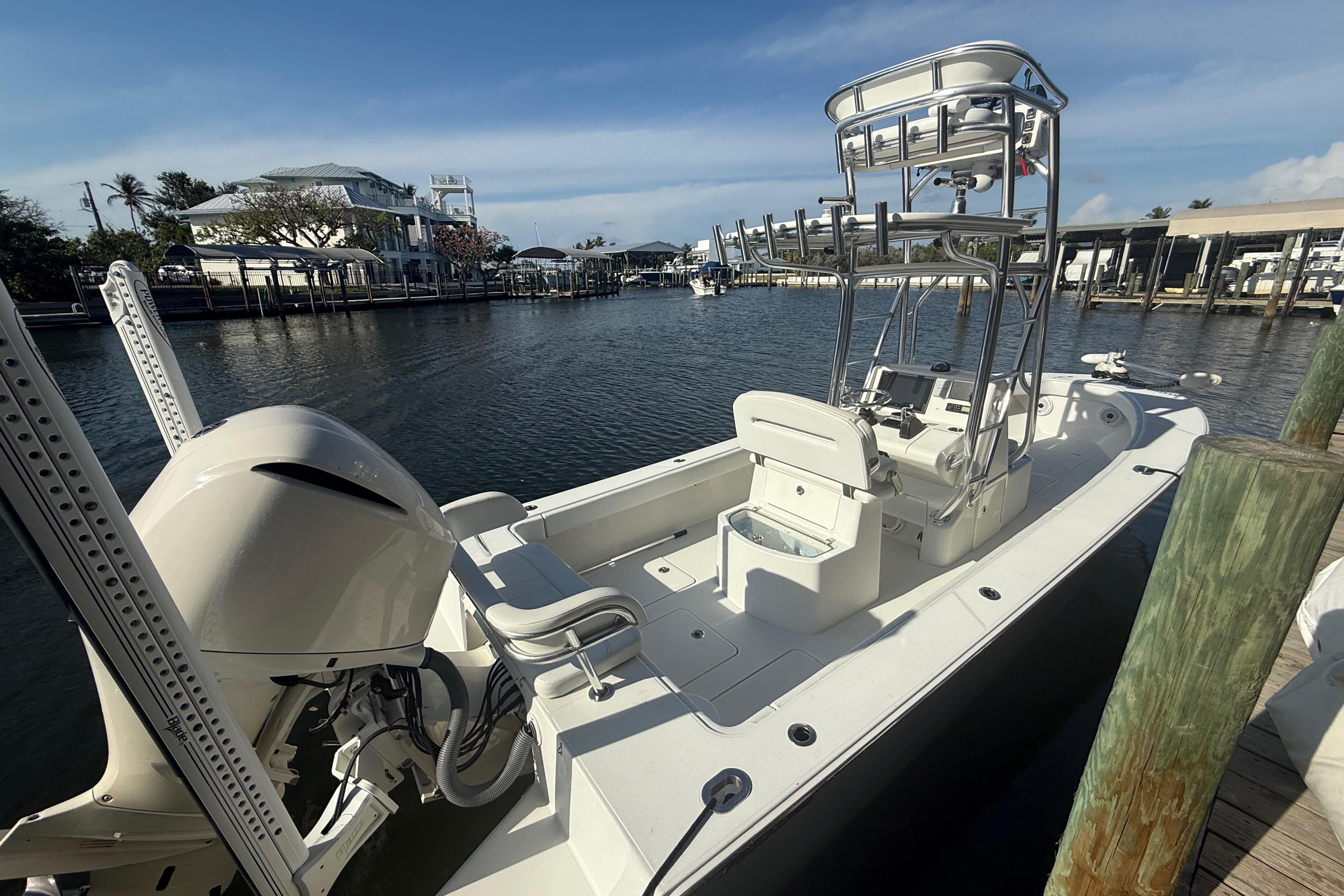2018 Jupiter 25 Bay