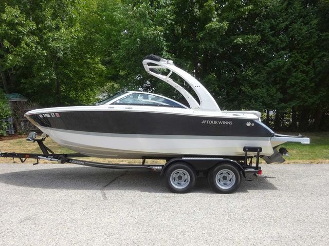 2016 Four Winns H210