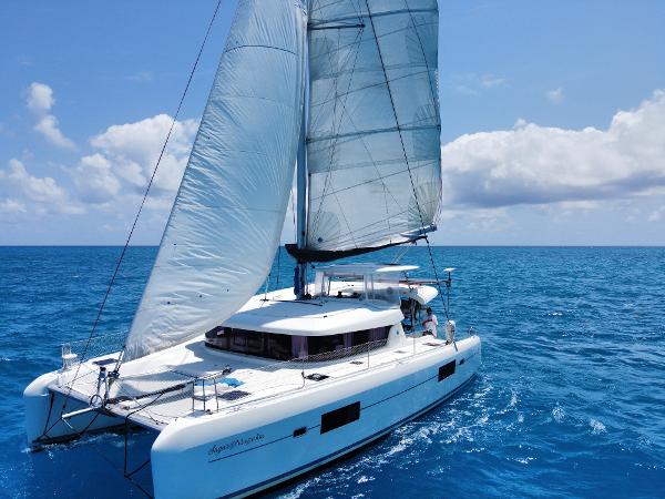 Lagoon 42