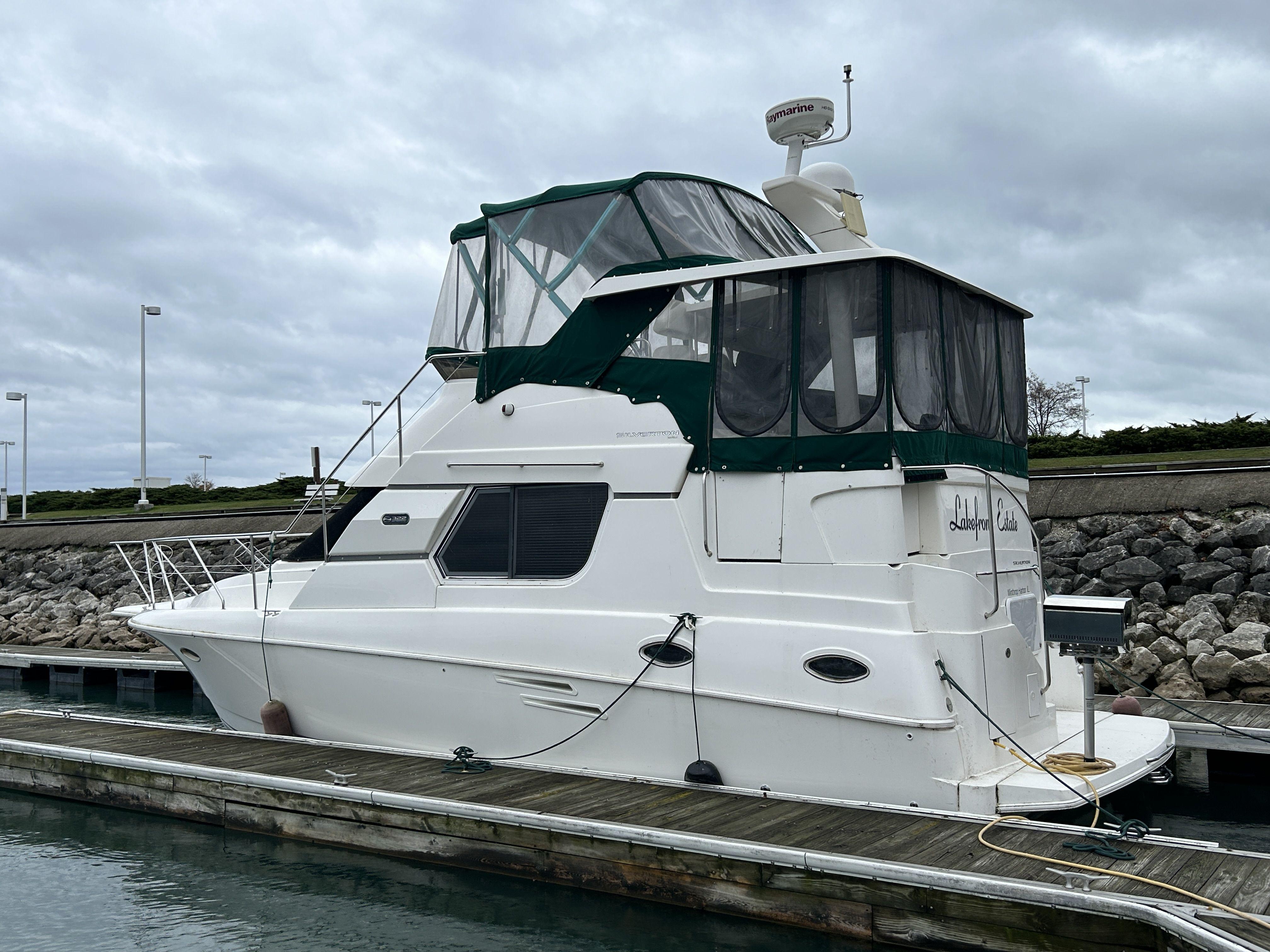 1999 Silverton 322AFTCABIN