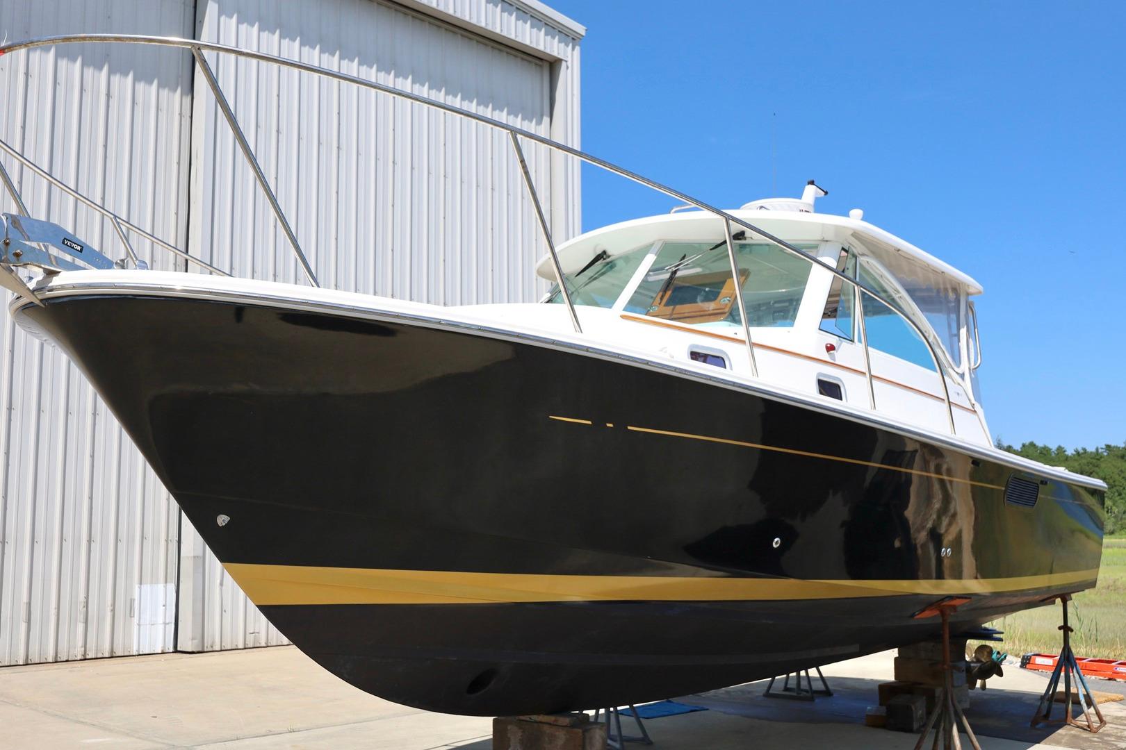 2008 Hunt Yachts Surfhunter 29 Hardtop Express