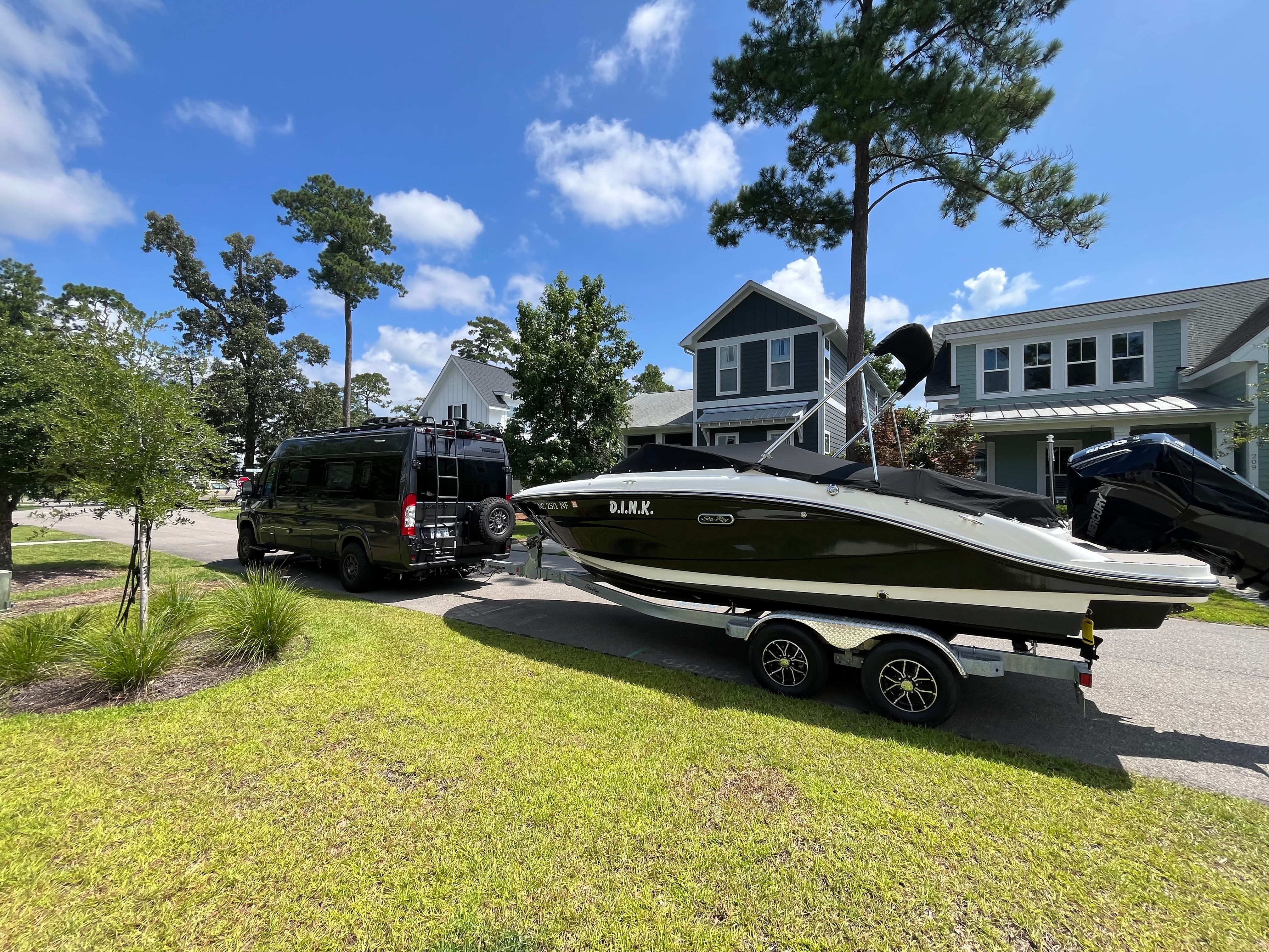 2025 Sea Ray SPX 210 Outboard
