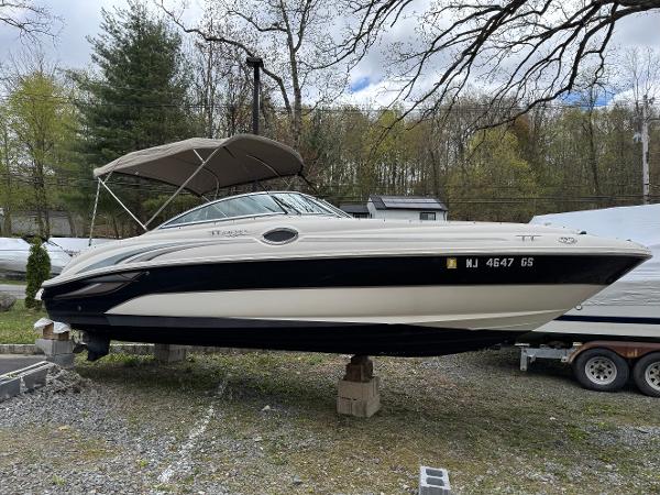 2003 Sea Ray 240 Sundeck