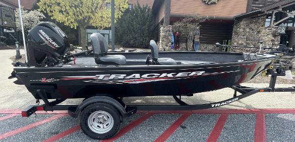 2025 Tracker Super Guide V-16 T