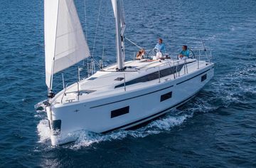 2022 Bavaria C42