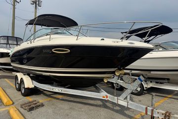 2007 Sea Ray 225 Weekender