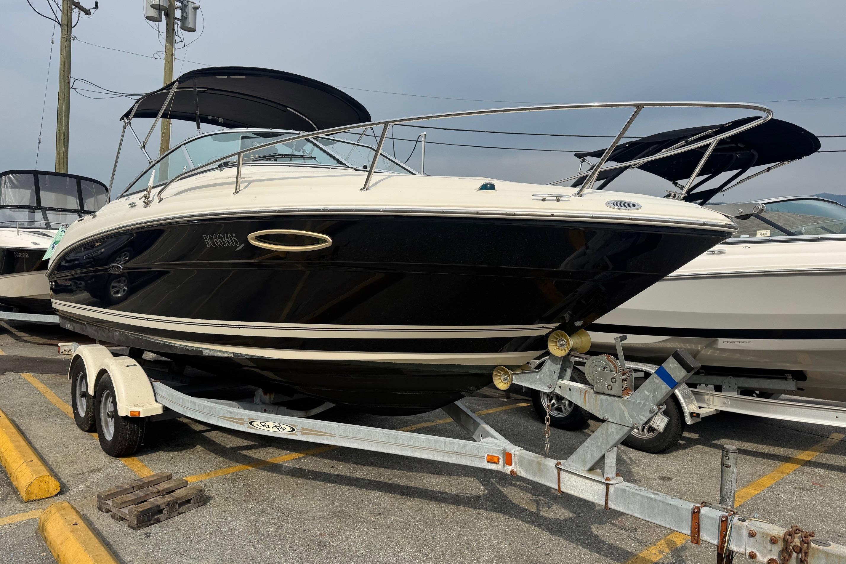 2007 Sea Ray 225 Weekender