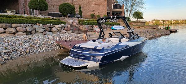 2017 Axis A20