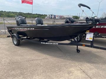 2025 Tracker Super Guide V-16 T