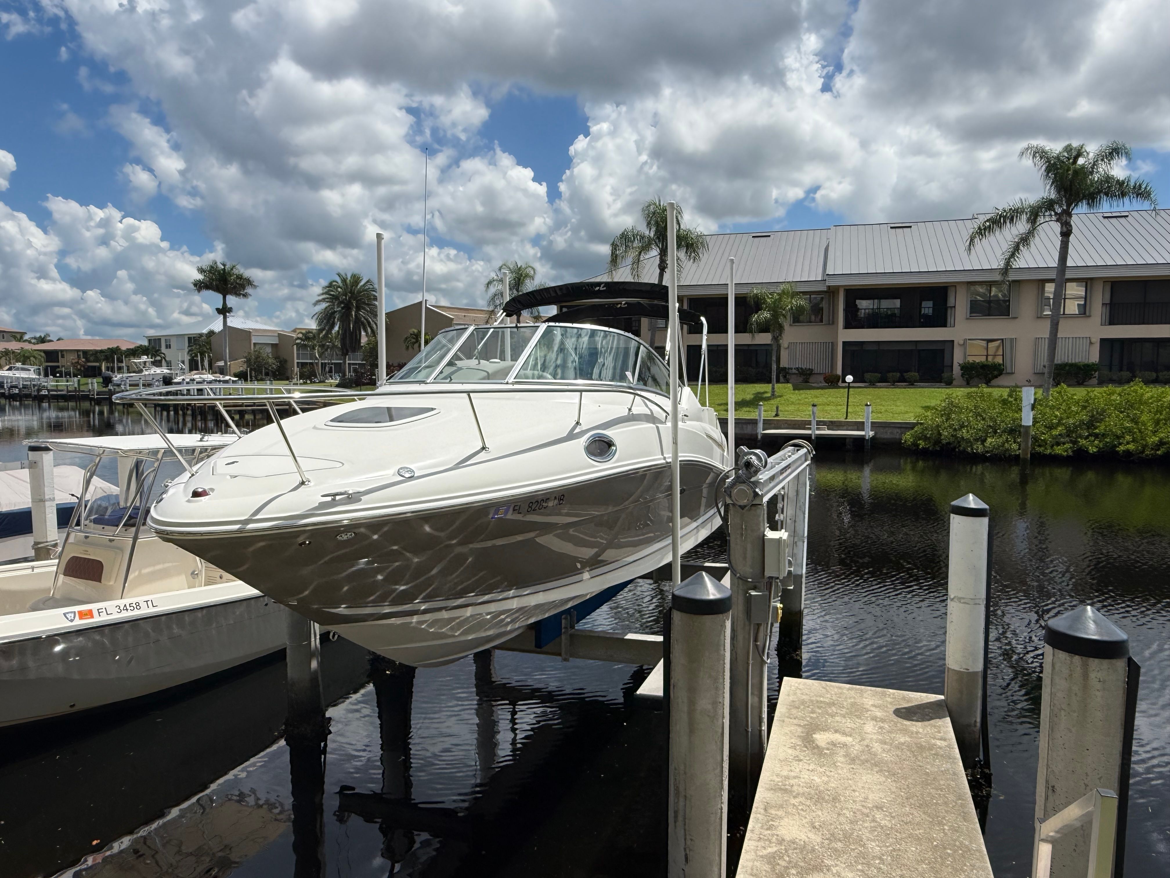 2006 Sea Ray 240 Sundancer