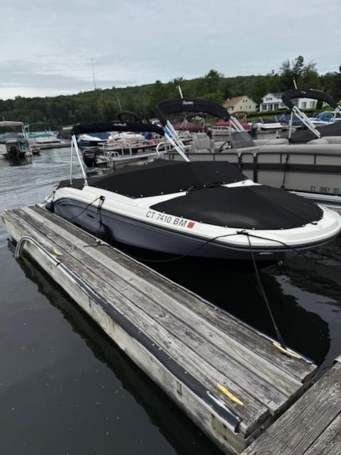 Sea Ray SPX 210