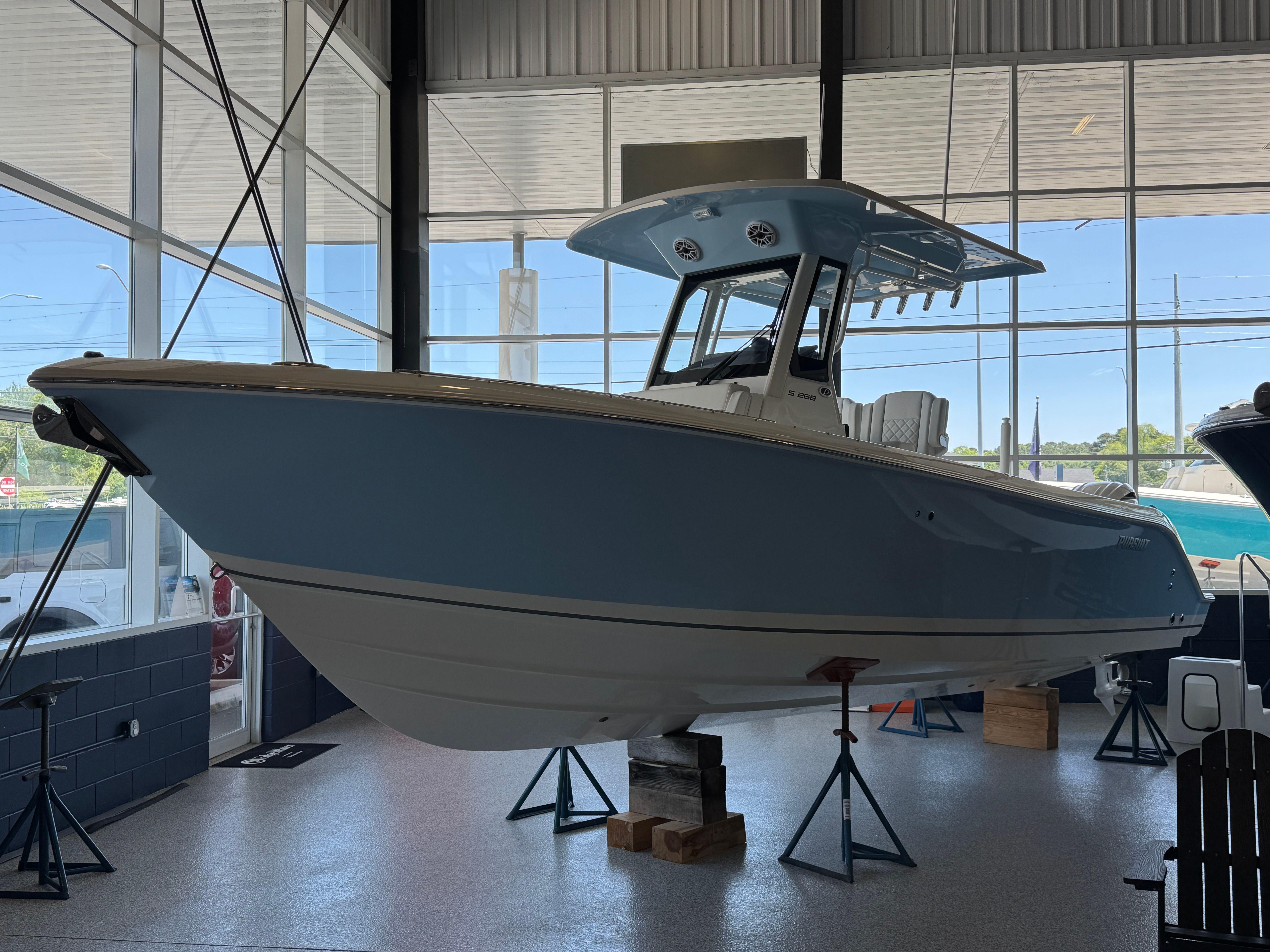 2025 Pursuit S 268