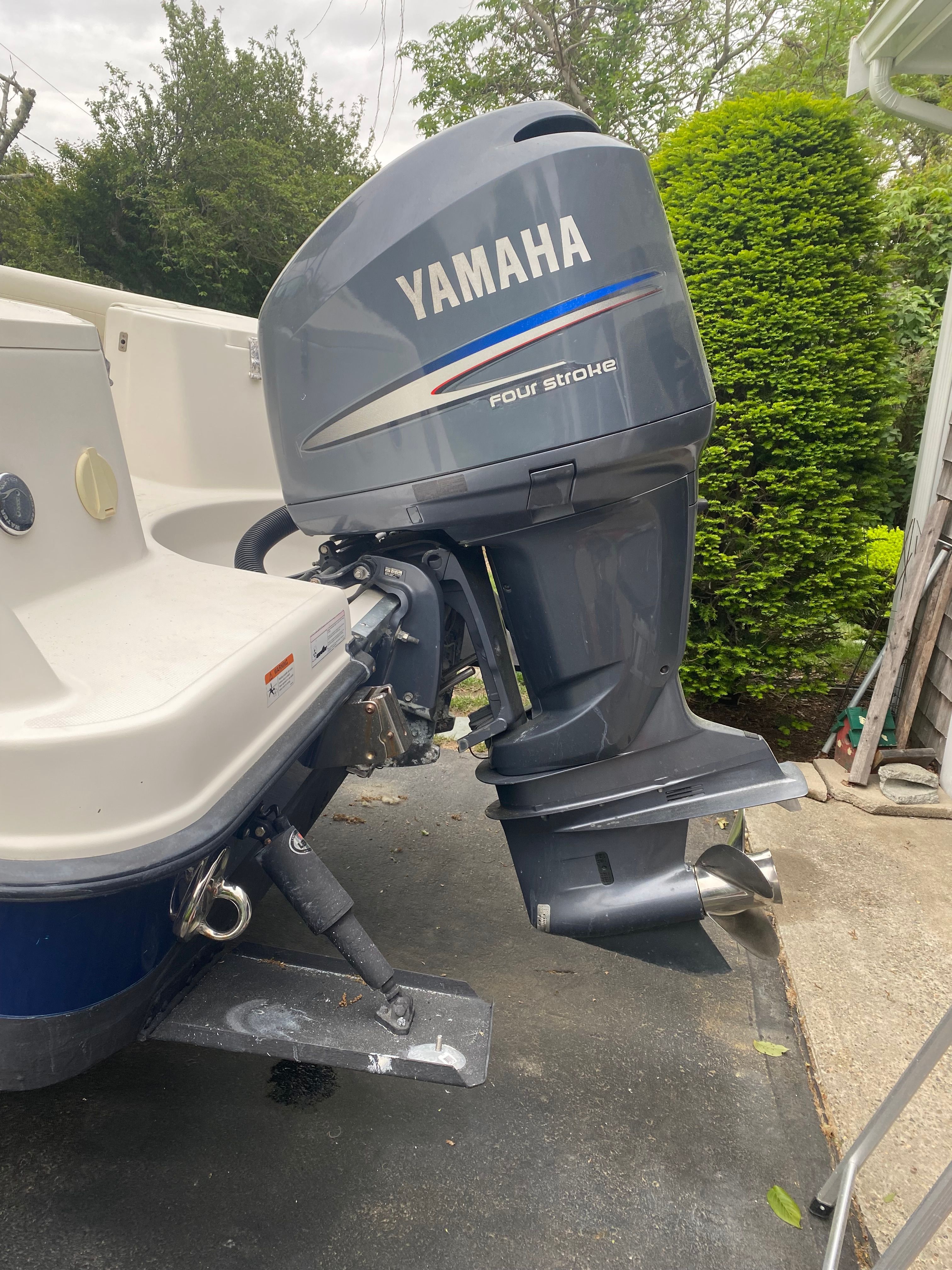 2008 Hydra-Sports 2200VX