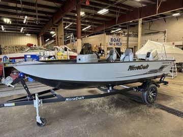 2025 MirroCraft F167 Side Console & Honda 60HP 4-Stroke EFI