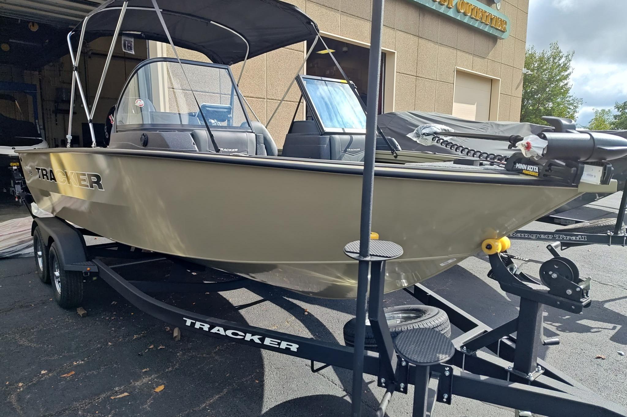 2026 Tracker Targa V-18 Combo