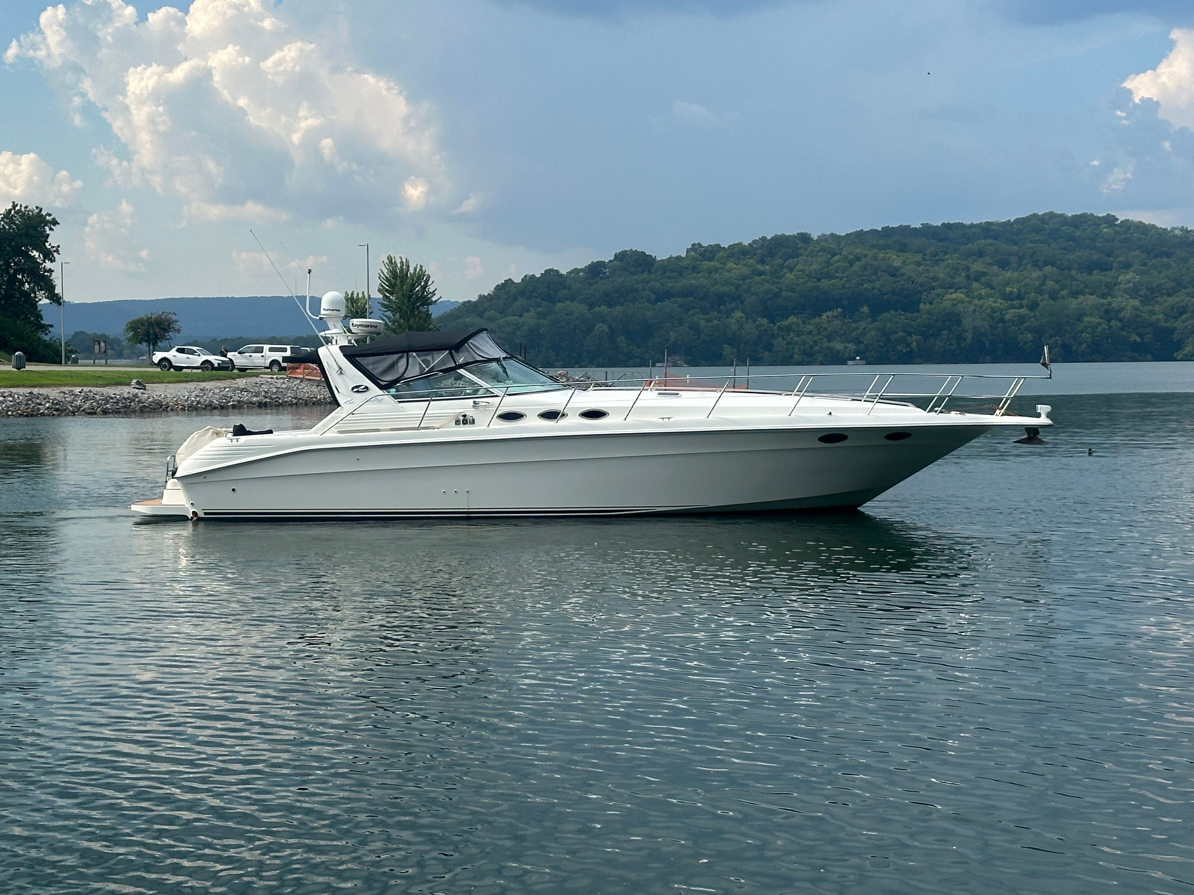 1997 Sea Ray 400 Express Cruiser