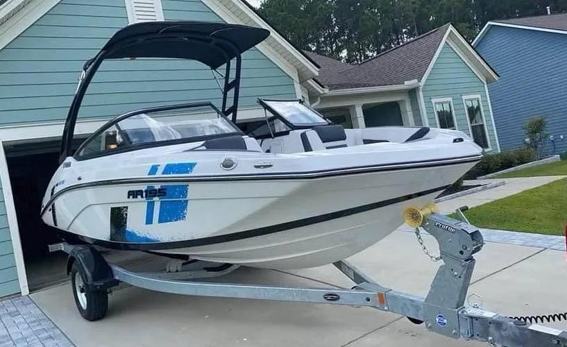 2022 Yamaha Boats AR195