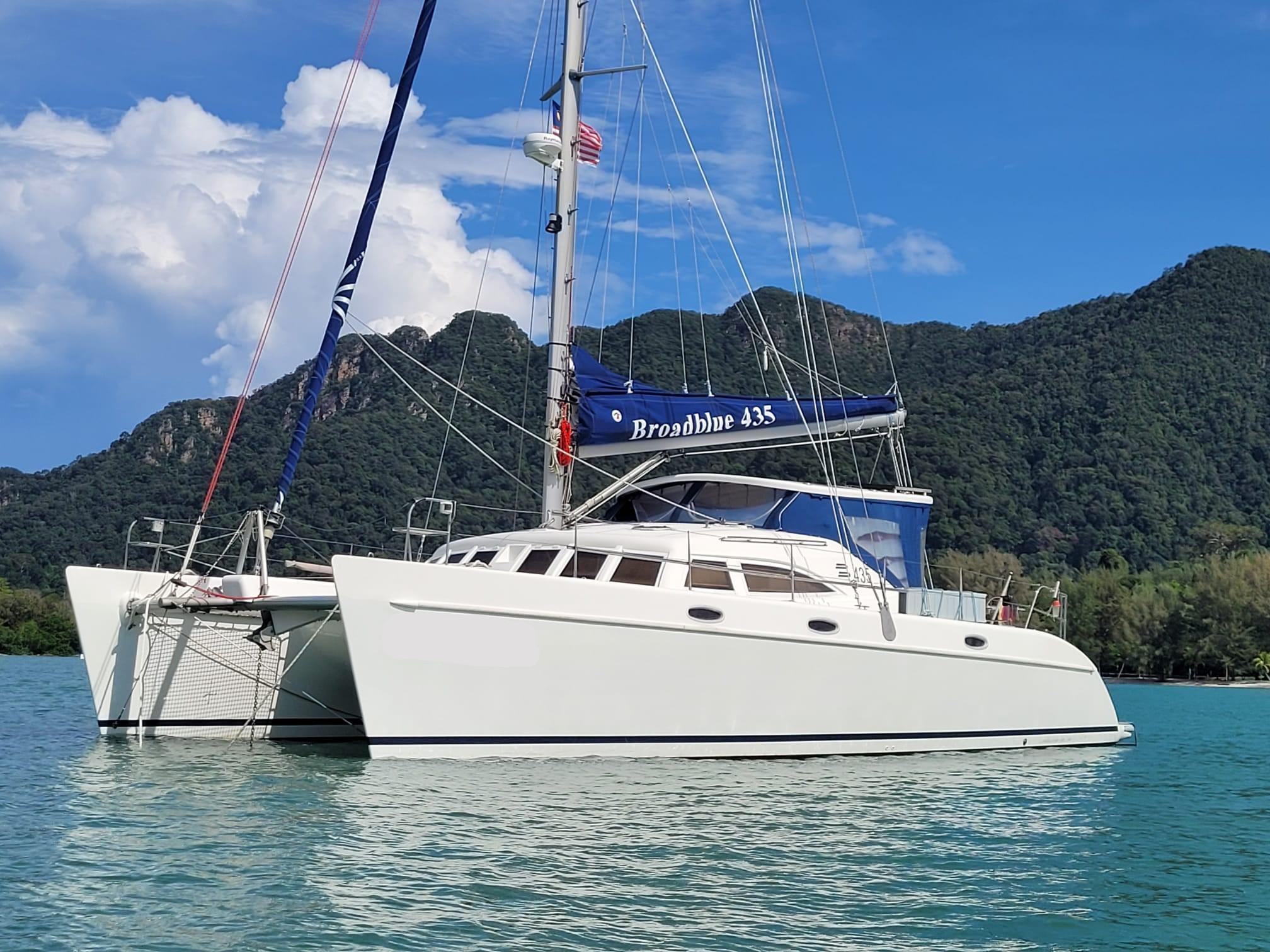 2004 Broadblue Broadblue 435