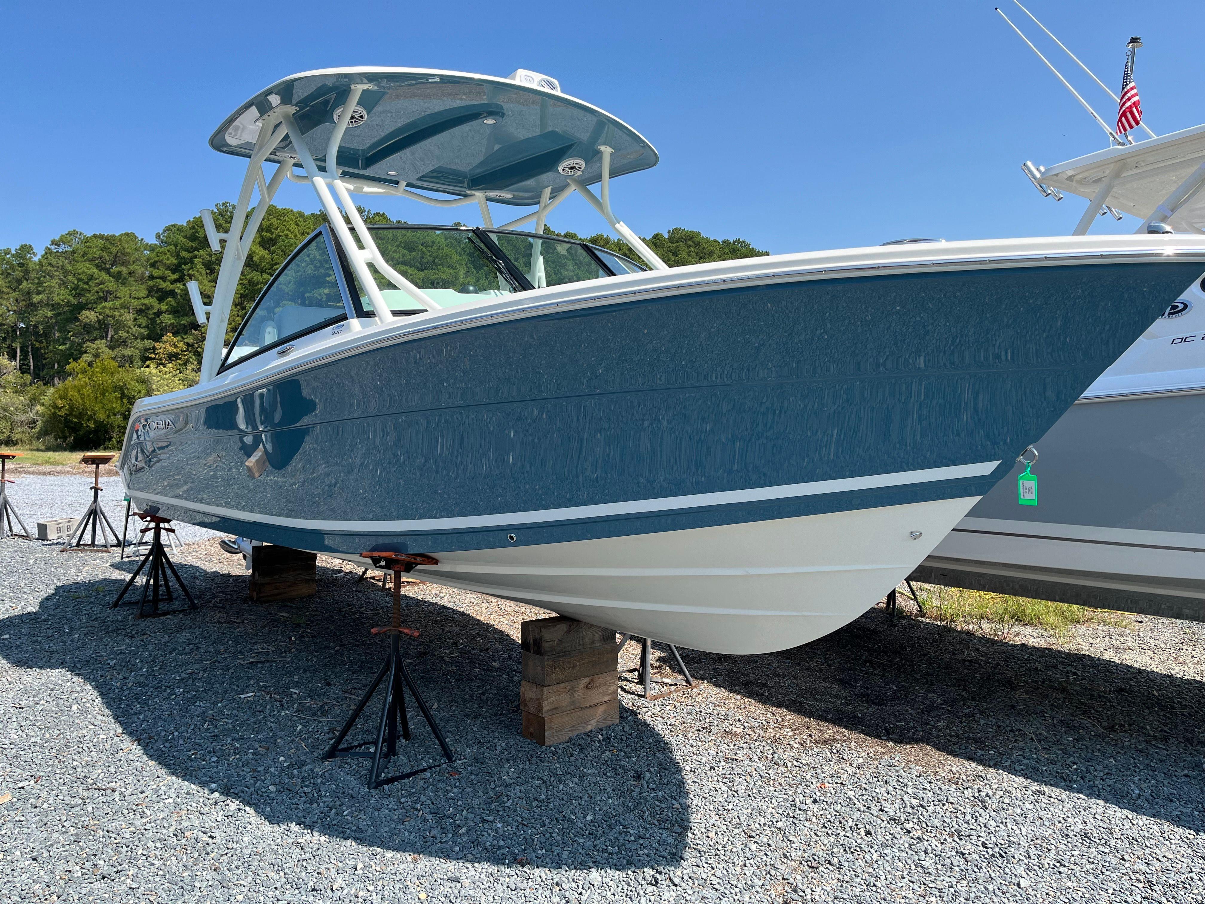 2025 Cobia 240 DC