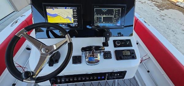 2008 Renegade 32 Cuddy