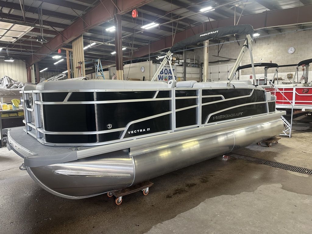 2025 Princecraft Vectra 21 RL Lounge Swingback Pontoon & Mercury 4-Stroke EFI