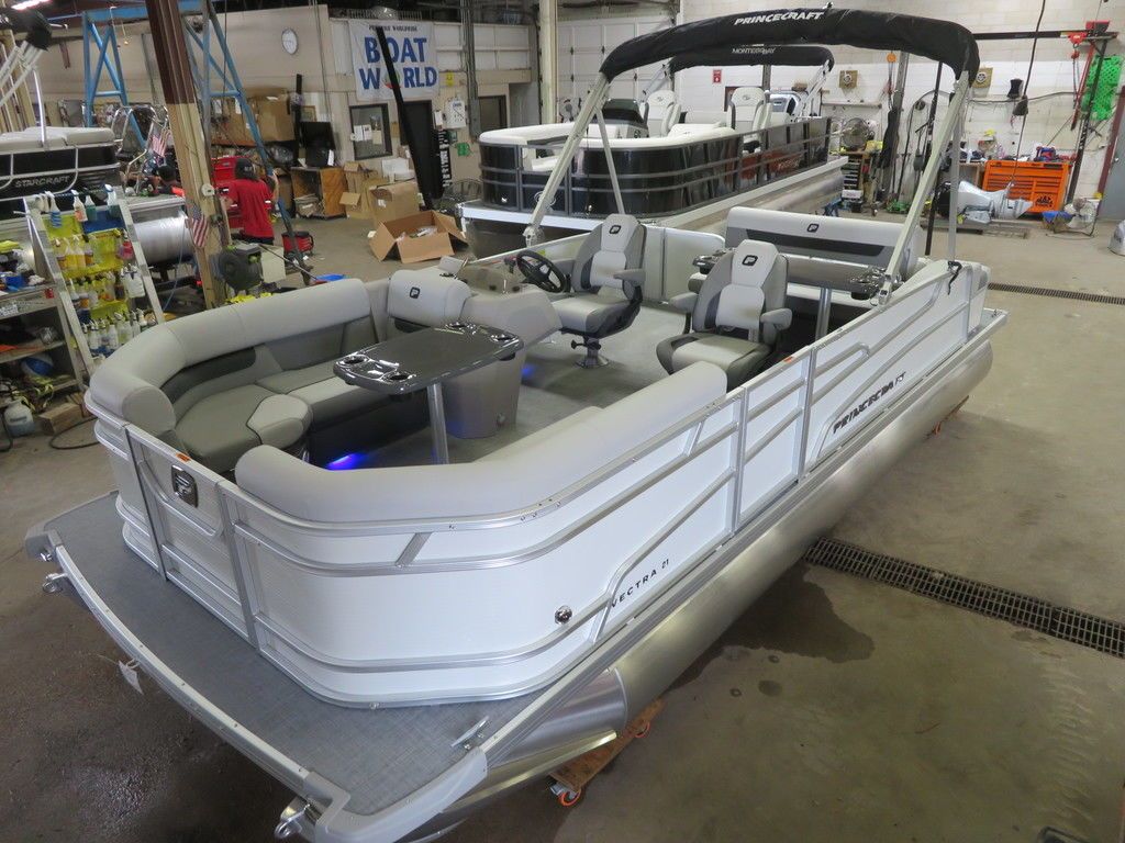 2025 Princecraft Vectra 21 RL Swingback SS Pontoon & Mercury 4-Stroke EFI