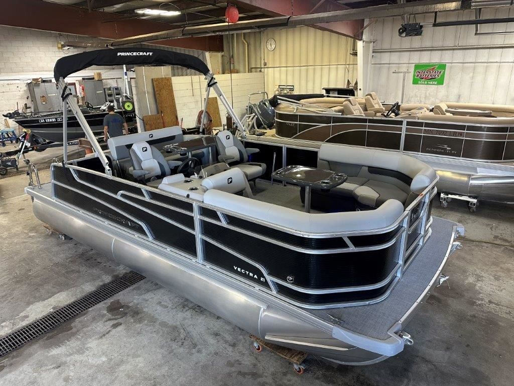 2025 Princecraft Vectra 21 RL Swingback SS Pontoon & Mercury 4-Stroke EFI