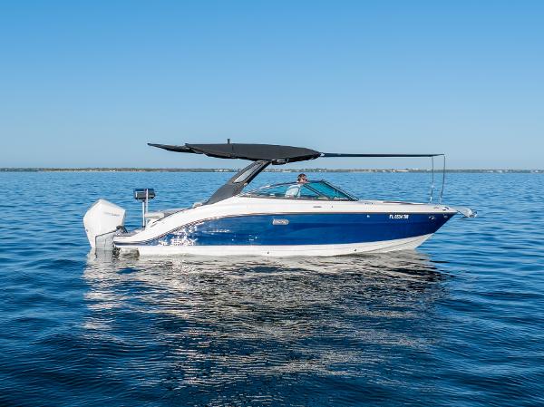 2023 Sea Ray SLX 260 Outboard