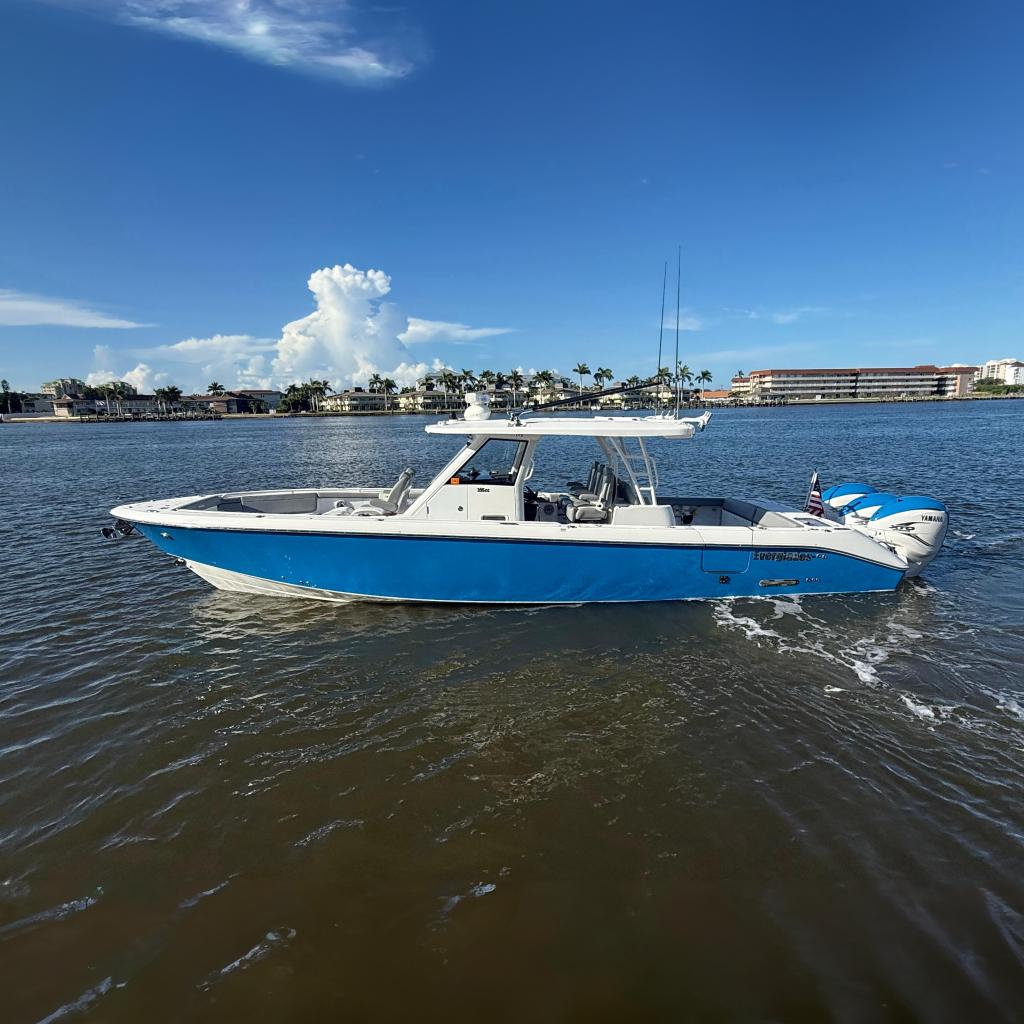 2023 Everglades 395 Center Console