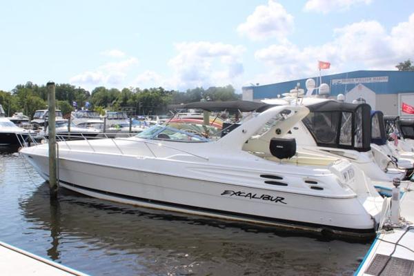 1999 Wellcraft 45 Excalibur