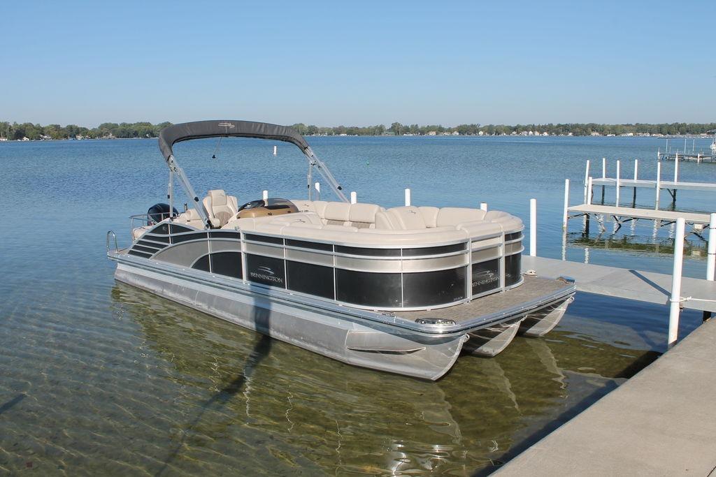 2016 Bennington 2375 RCW