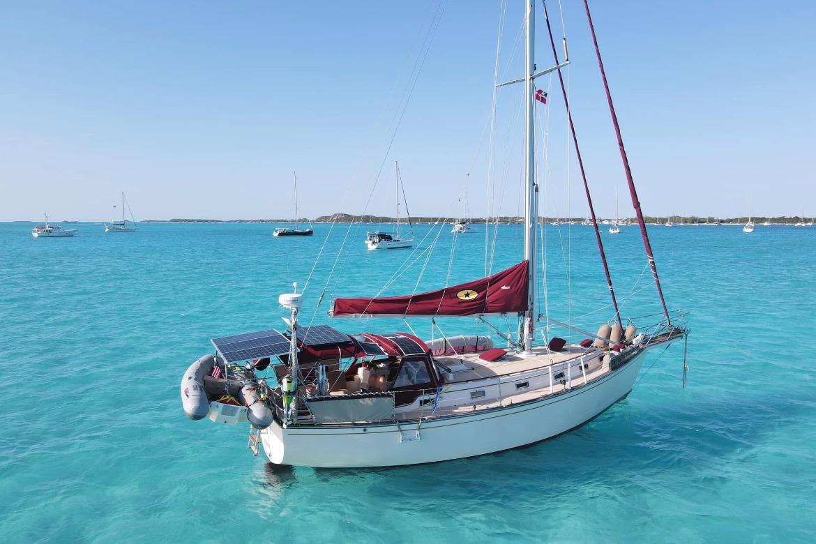 1988 Island Packet 38