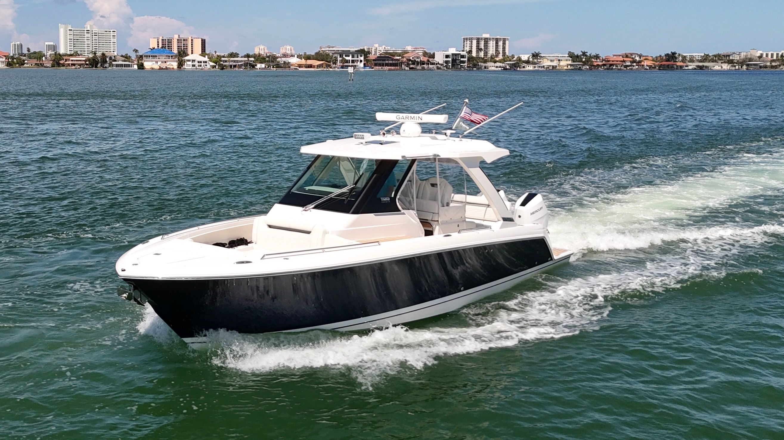 2025 Tiara Yachts 34 LS