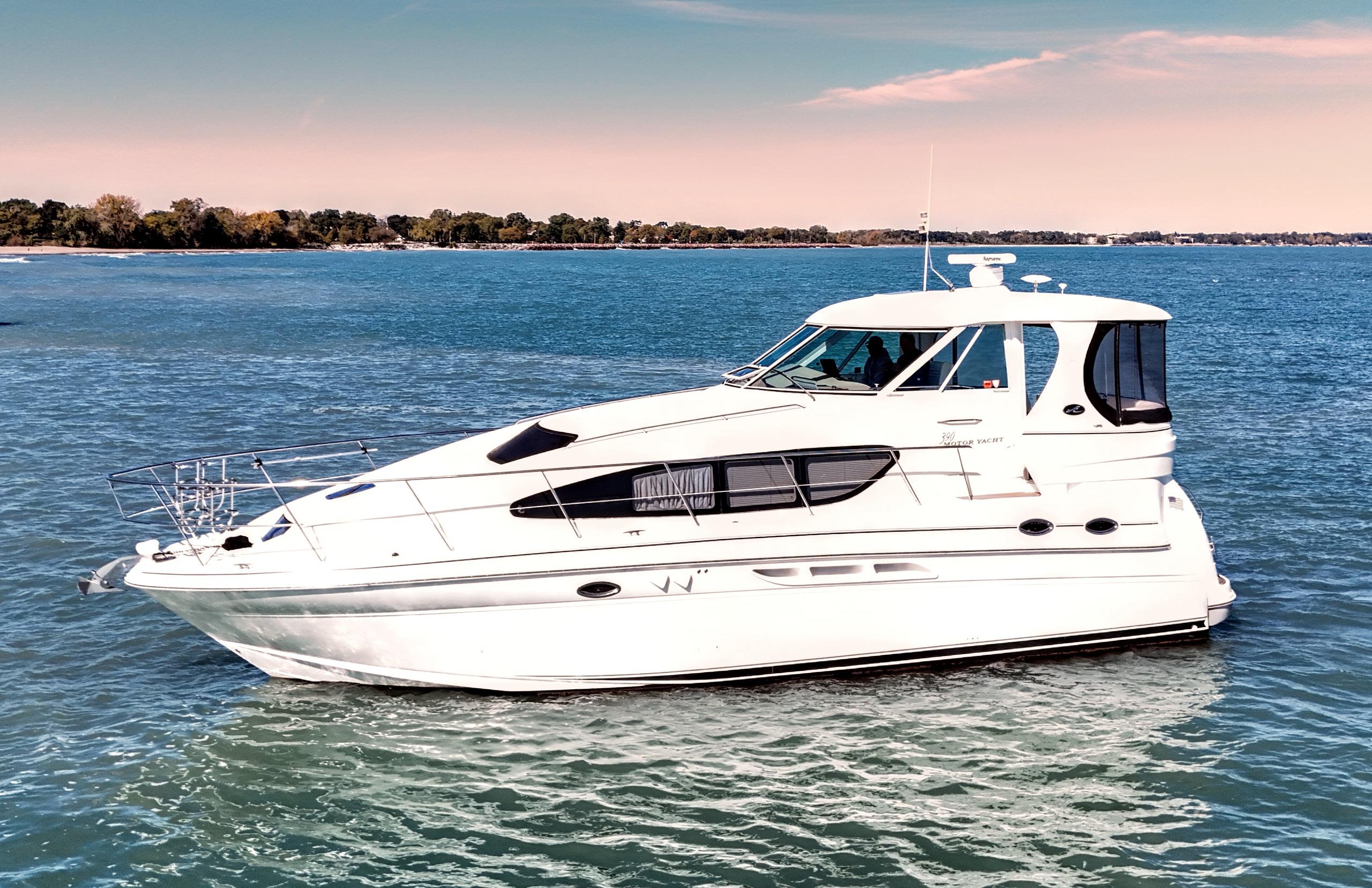2004 Sea Ray 390 Motor Yacht
