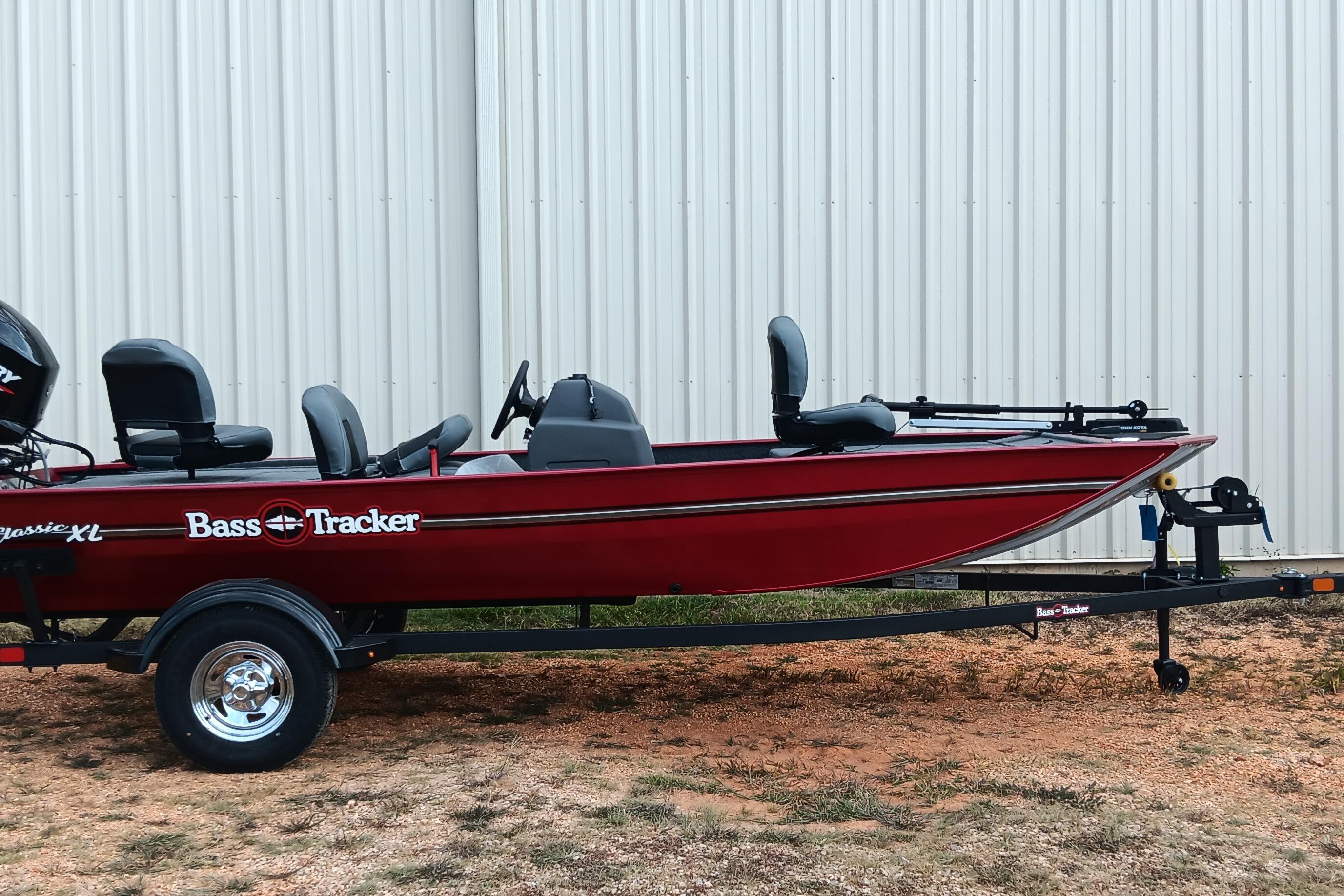 2026 Tracker Bass Tracker Classic XL