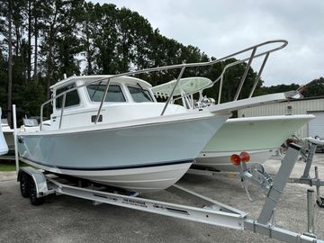 2025 Parker 2120 Sport Cabin