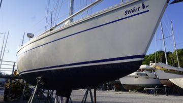 1987 Custom Elan Line Elan 33