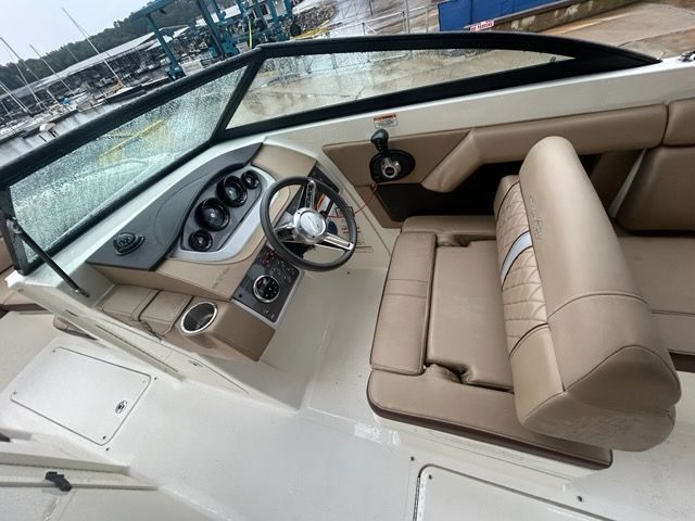 2016 Sea Ray 270 Sundeck