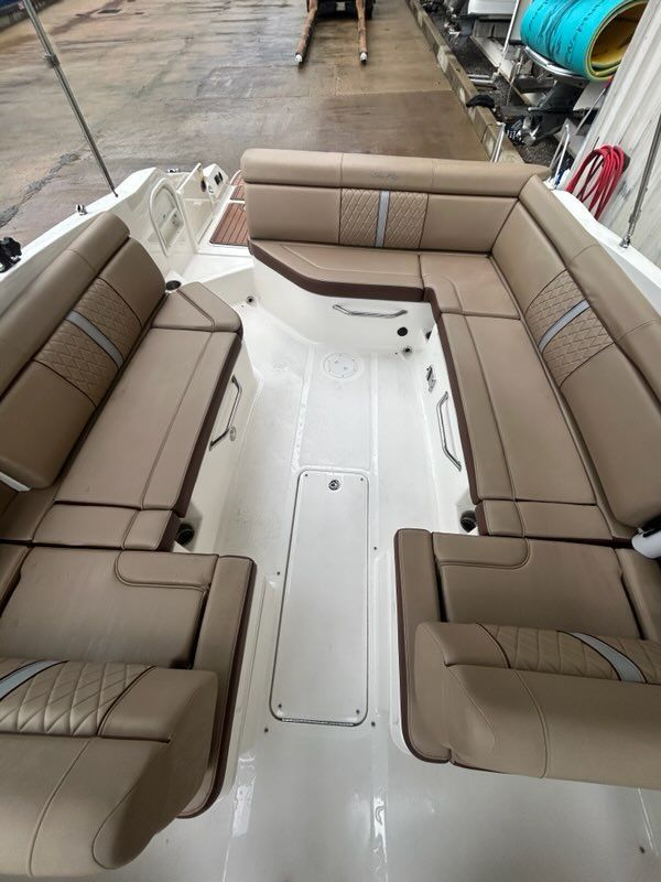 2016 Sea Ray 270 Sundeck