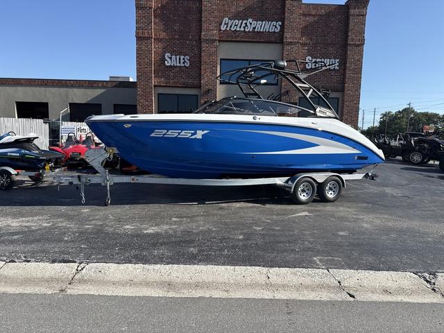 2025 Yamaha Boats 255XD-MIST GRAY-GALVANIZE