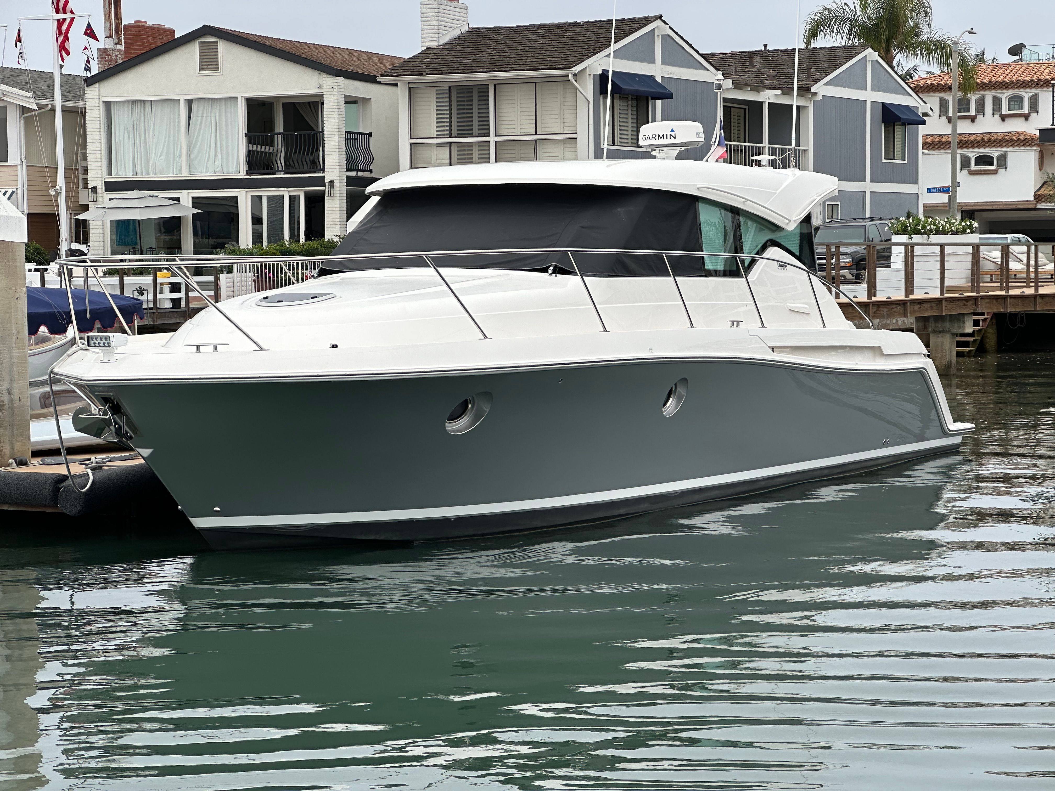 2020 Tiara Yachts 39 Coupe