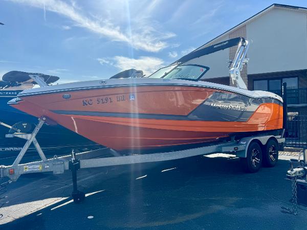 2018 MasterCraft NXT22