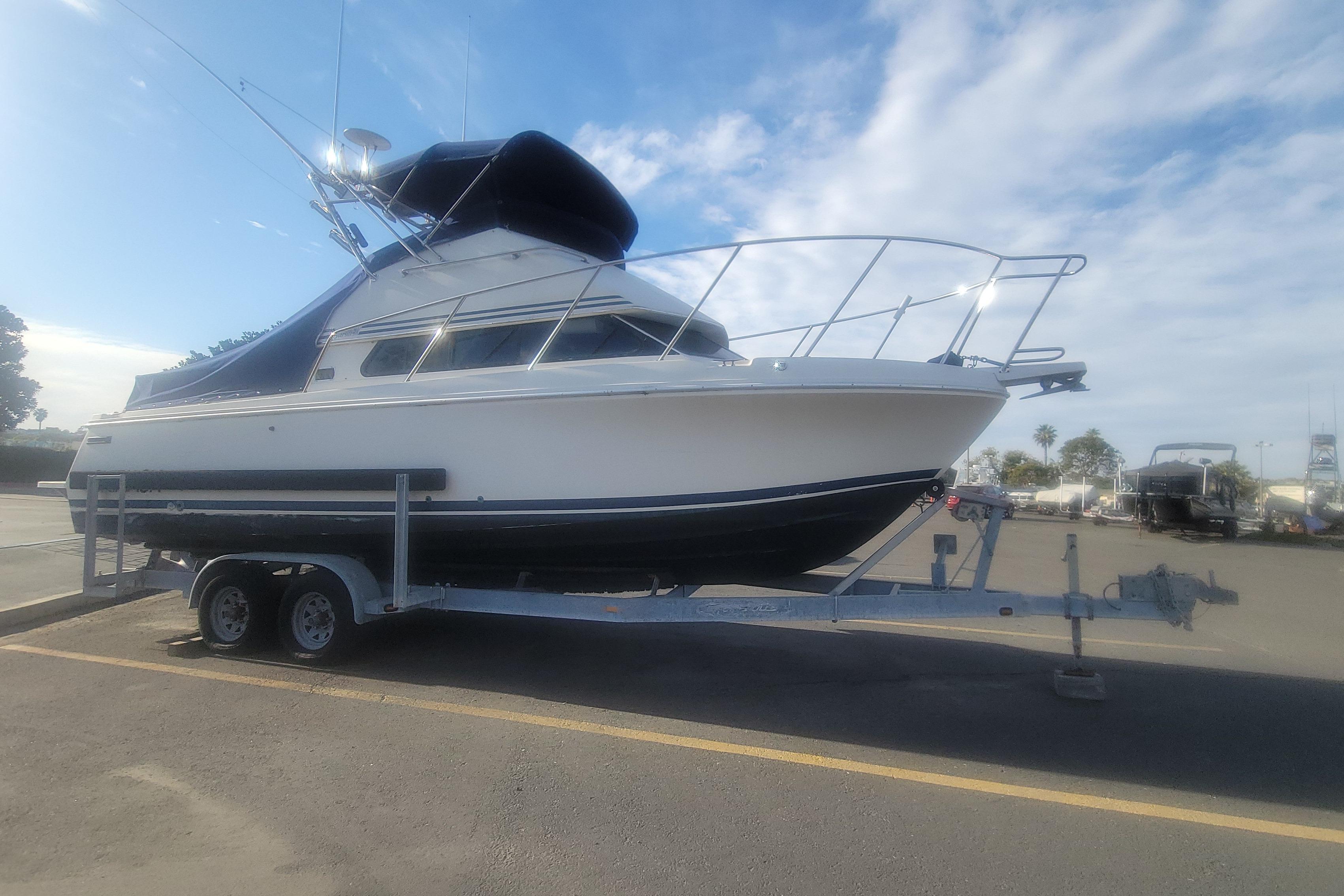 1997 Skipjack 262 Flybridge