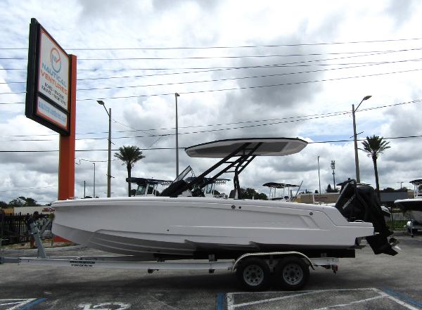2022 Axopar 22 T-Top
