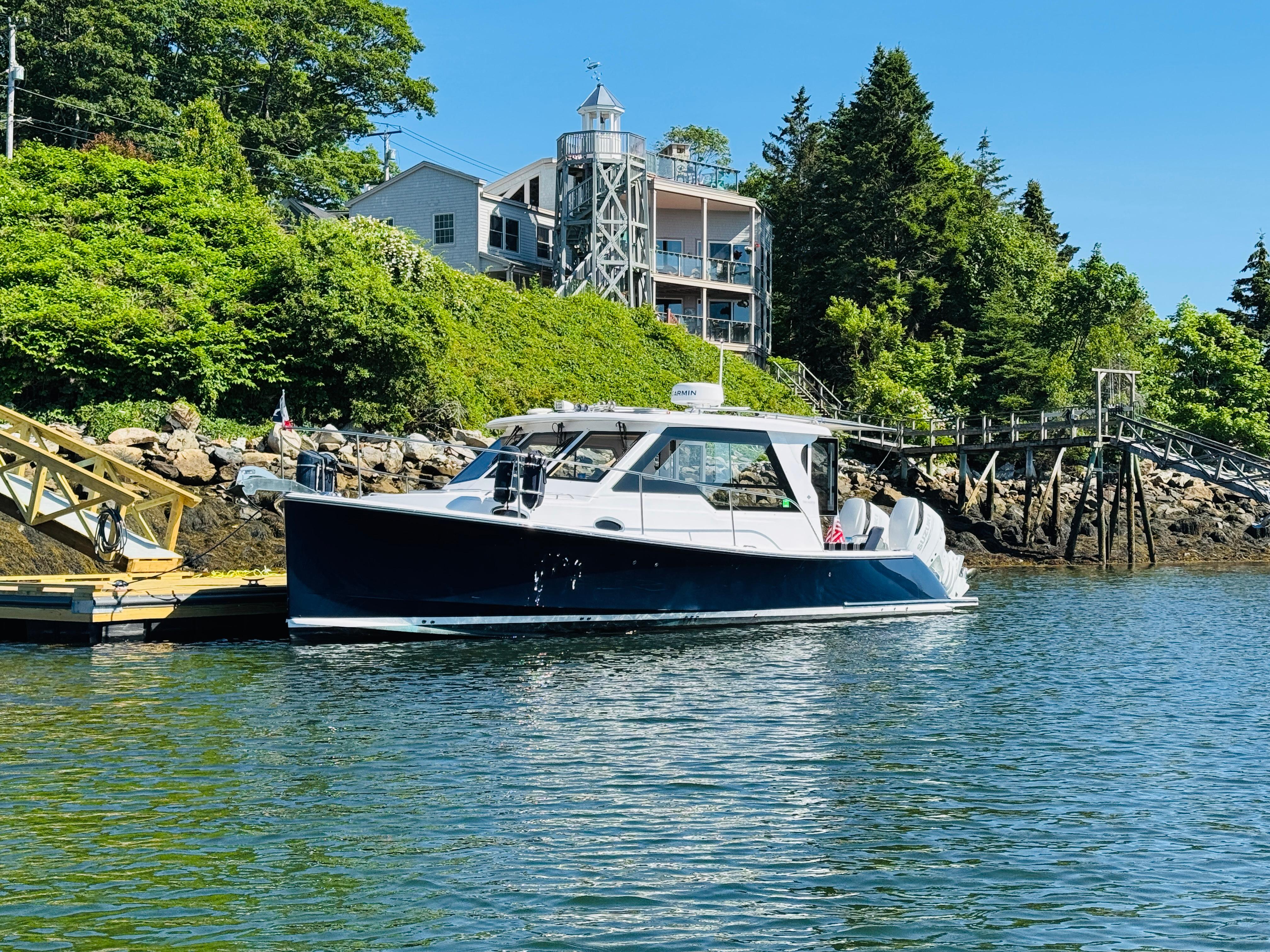 2024 True North 34 Outboard Express