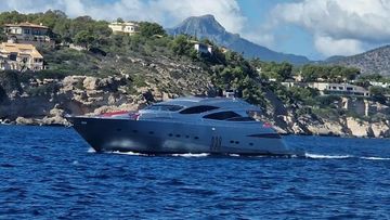 2008 Pershing 90
