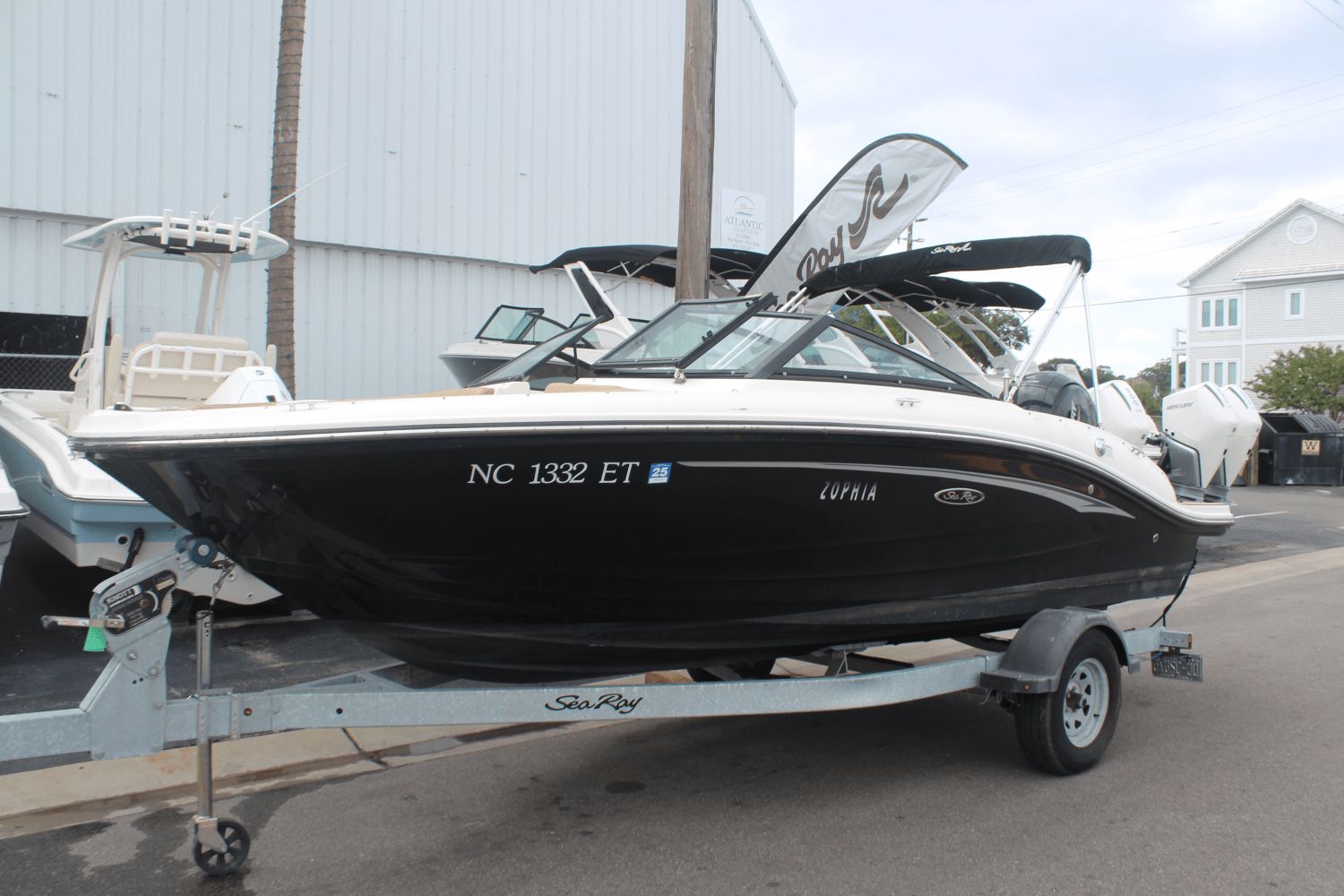 2021 Sea Ray SPX 190 Outboard