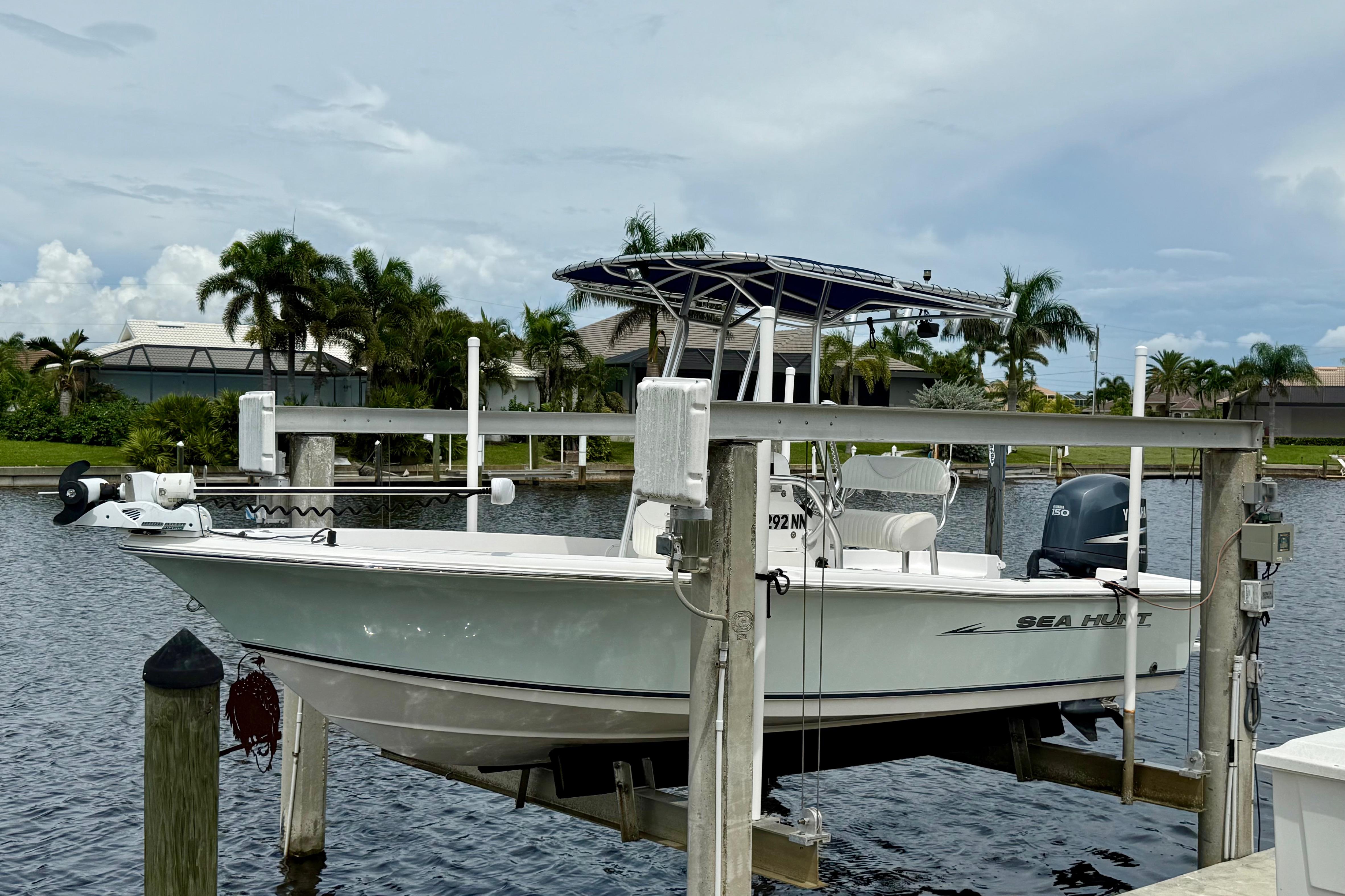 2007 Sea Hunt BX 21 T