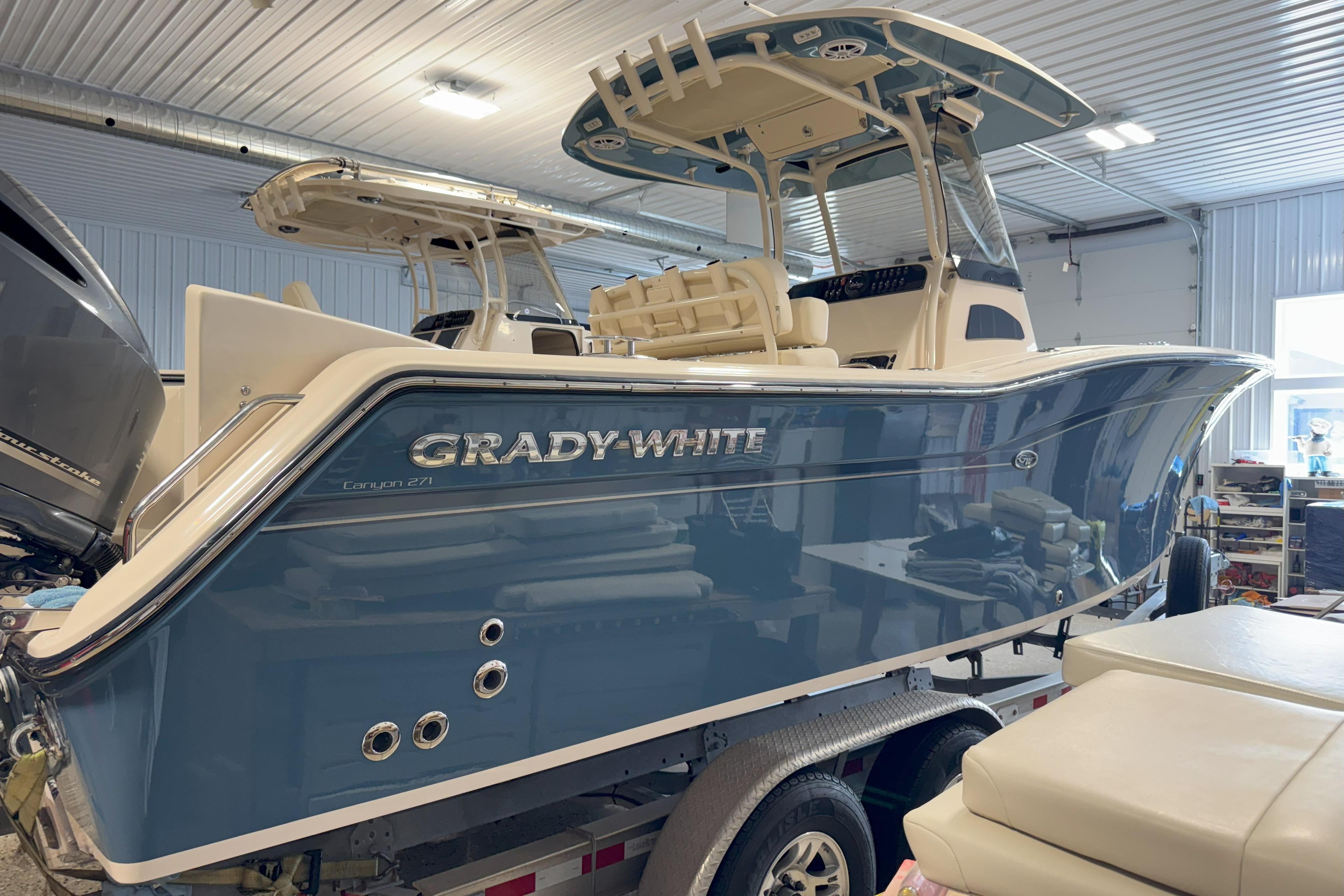 2019 Grady-White Canyon 271